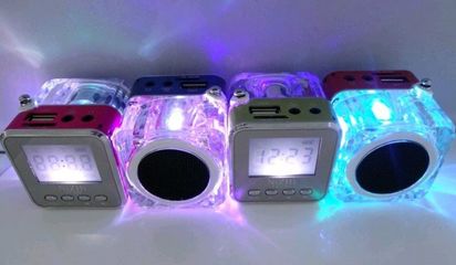 TT-028工厂畅销透明礼品迷你插卡音箱 FM收音机与播放器的完美融合